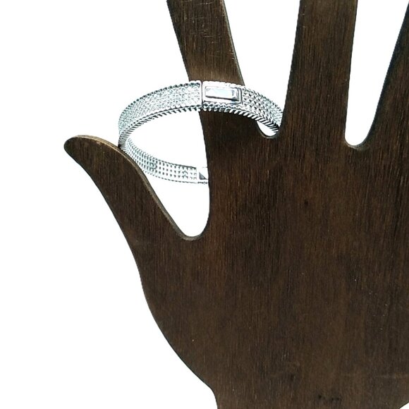 Silver-tone Hinged Crystal Pave Bangle Bracelet Fits Smaller Wrist NWOT - Picture 11 of 15
